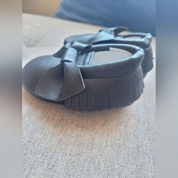 NEW Baby Faux Leather Moccasins with Bow Black Slip On Elastic 0-6 Months - Picture 3 of 7